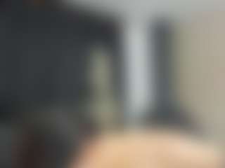 AlmaazGi's Live Sex Cam Show
