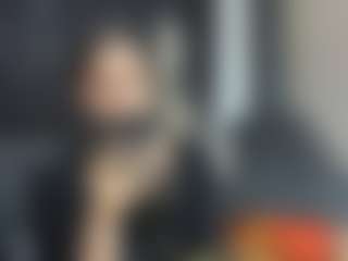 AlmaazGi's Live Sex Cam Show