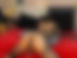 AlmaazGi's Live Sex Cam Show