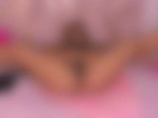 Live cam show with ambarglowasm - Curvy on Cam Slut