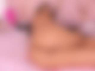 Live cam show with ambarglowasm - Wet on Soda Cam
