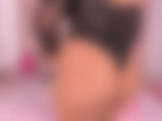 Live cam show with ambarglowasm - Blowjob on Camsoda