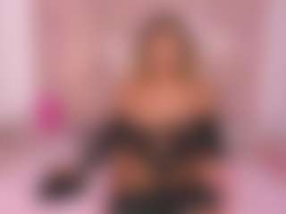Live cam show with ambarglowasm - Naked on milfzrlive.com