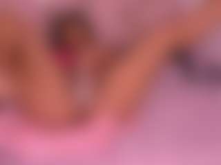 Live cam show with ambarglowasm - Camel Toe on fuklive.com