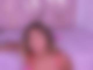 Live cam show with ambarglowasm - Mature on Camversity