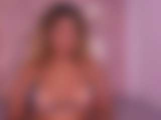 ambarglowasm's Live Sex Cam Show
