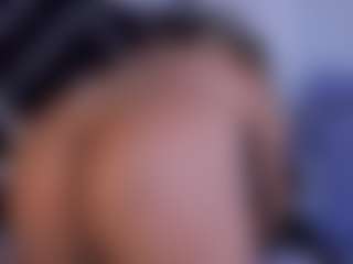 ambarglowasm's Live Sex Cam Show