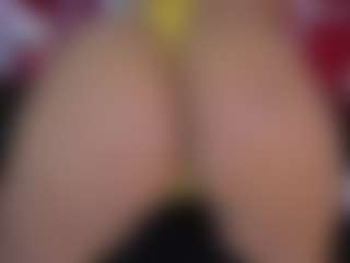 ambarglowasm's Live Sex Cam Show