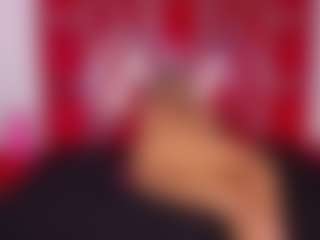 Live cam show with ambarglowasm - Oil on Camsoda