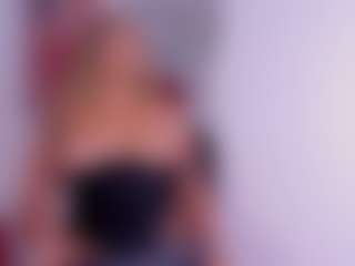 Live cam show with ambarglowasm - Brown Hair on Fit Hotties