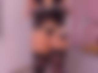 ambarglowasm's Live Sex Cam Show
