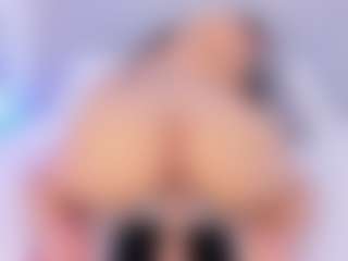 Live cam show with CristallCollin - Squirt on instabang