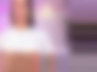 Live cam show with CristallCollin - Moaning on liverealitysex.com