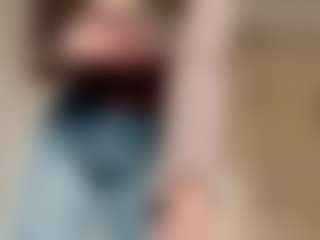 Live cam show with HannaShine - Teen (18+) on live18s.com