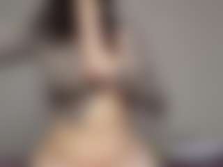 Live cam show with HannaShine - Brown Hair Teen (18+) on Gym Cam Girls