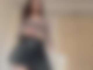 Live cam show with Hanna - Asian Public on live18s.com