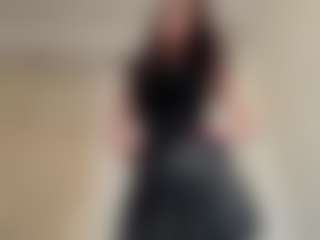 Live cam show with Hanna - Fingering Asian on Stripli.com