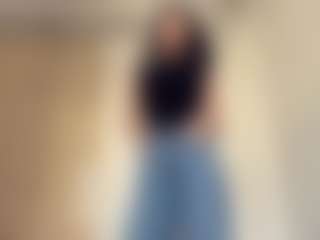 Live cam show with Hanna - Asian Teen (18+) on Camming Site