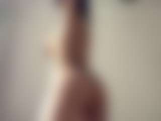 Live cam show with Hanna - Asian Teen (18+) on TeamSkeetLive