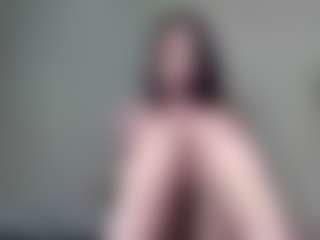 Live cam show with Hanna - Striptease on Soda Cam