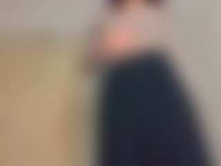 Live cam show with Hanna - Big Nipples on CamwithHer