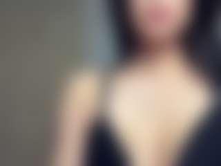 Live cam show with Hanna - Striptease Asian on StripNow