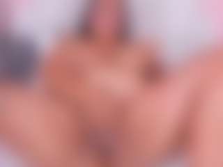 Live cam show with KataThonpson - Dildo on Dare Cams