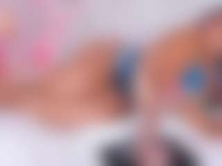 Live cam show with KataThonpson - Old on Camsoda