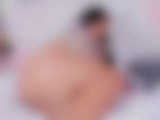 Live cam show with KataThonpson - Granny on eurowanks.com