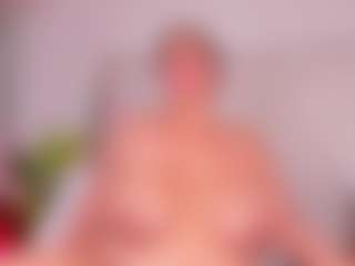Live cam show with KataThonpson - Granny Big Ass on Camsoda