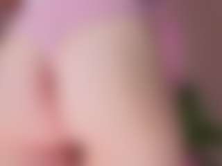 Live cam show with kirahatti - Curvy Small Tits on sexylive.show