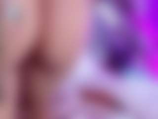 LaraVarela's Live Sex Cam Show