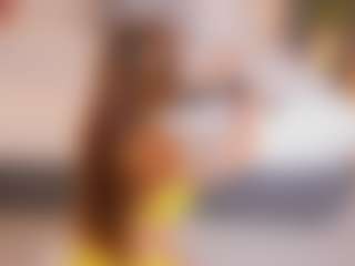 Live cam show with MadisonLema - Fingers on Dolls Live