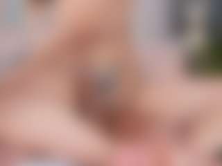 Live cam show with MadisonLema - Curvy Teen (18+) on Chatstar
