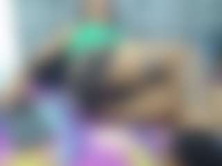 Show de câmera ao vivo com mariana-cock69 - Average no Camsoda