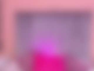 Live cam show with MiaPortmass - Camel Toe on Milf Play