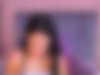 Live cam show with MiaPortmass - Oil on StripNow