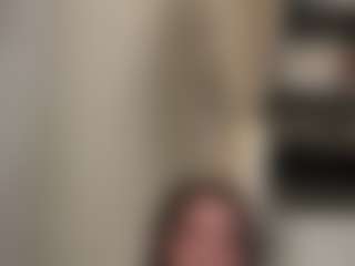 Live cam show with MarieXox - Drinking on xDating