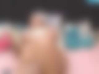 Live cam show with sexychubbypussy - Brown Eyes Blonde Hair on livesuperchat.net