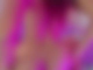 Live cam show with Susana-Foxxx - Oil on dropp.cam