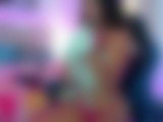 Live cam show with Susana-Foxxx - Bisexual on TeamSkeetLive