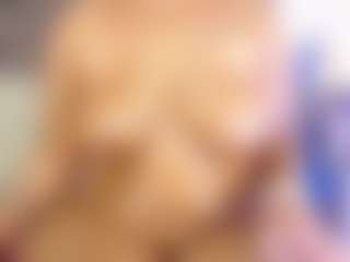 Live cam show with Anabelle-bluee10 - Double Penetration on Mixed Magazine Live