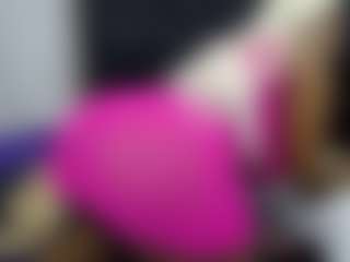 Live cam show with CaramelSassy - Brown Eyes on MyBangCams