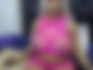 Live cam show with CaramelSassy - Blowjob on Fling VIP Chat