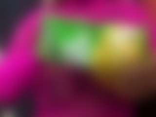 Live cam show with CaramelSassy - Mobile on Camsoda
