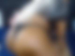 Live cam show with CaramelSassy - Average on liverealitysex.com