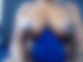 Live cam show with CaramelSassy - Ebony Lovense on CamClone