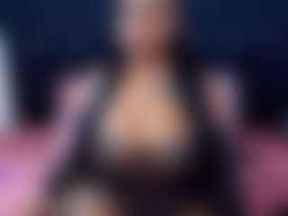 Live cam show with CaramelSassy - Ebony Big Tits on Camsoda