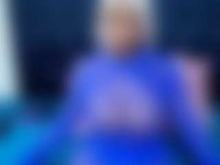 Live cam show with CaramelSassy - Fingering on Dolls Live