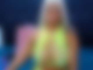 Live cam show with CaramelSassy - Strip Black on TeamSkeetLive